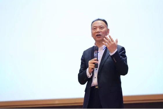 如何利用智能饮食改善篮球运动员的耐力和爆发力_0